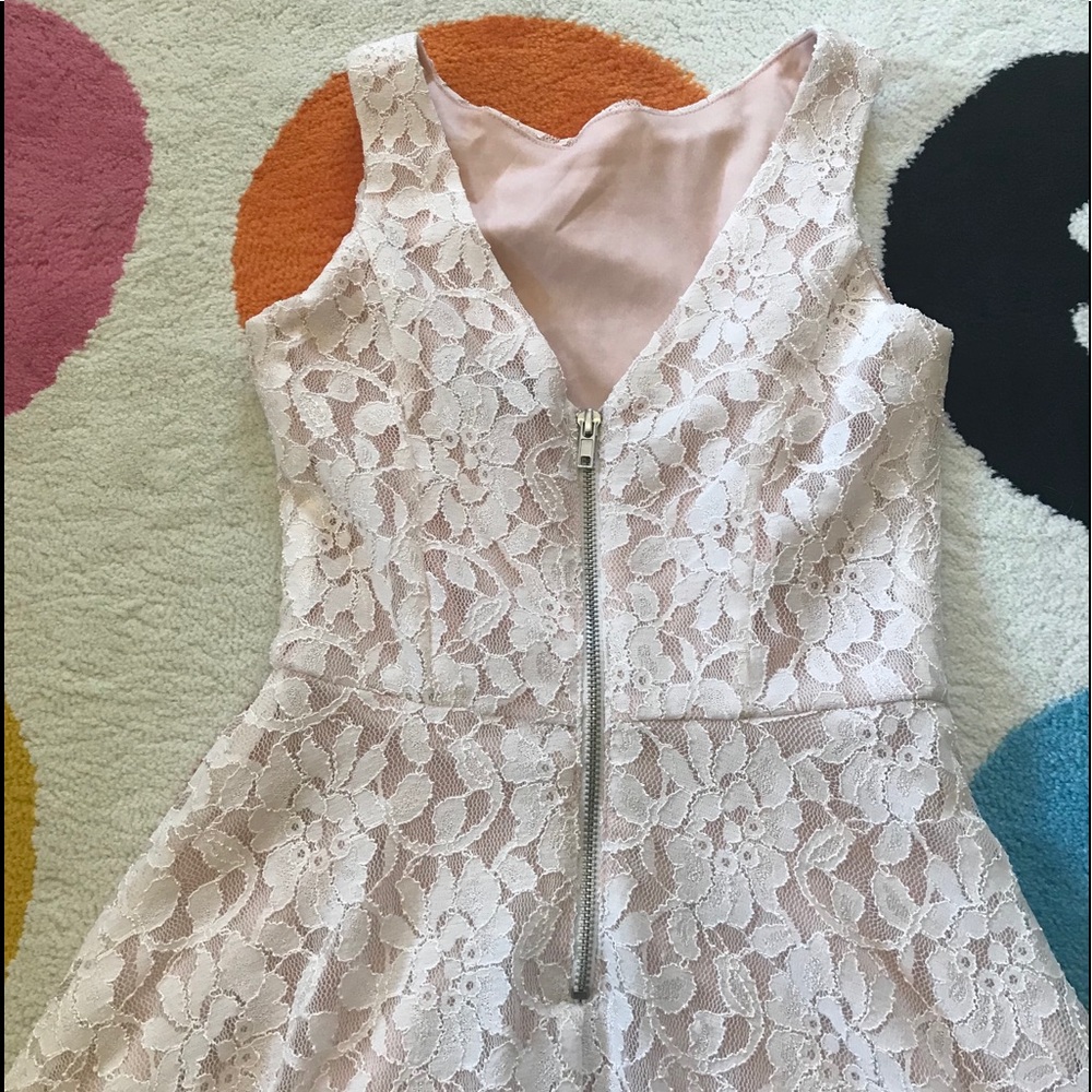 Speechless Lace Dress - Picture 5 of 8